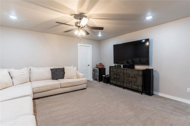 14521 Rochefort Lane, Yukon, OK 73099