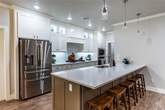 14521 Rochefort Lane, Yukon, OK 73099