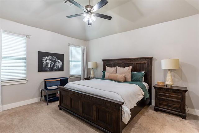 14521 Rochefort Lane, Yukon, OK 73099