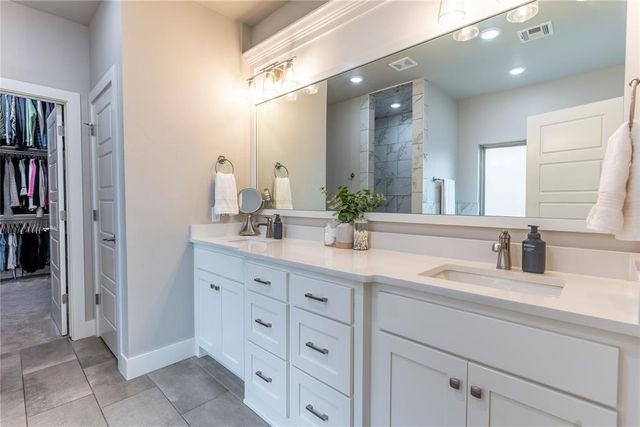 14521 Rochefort Lane, Yukon, OK 73099