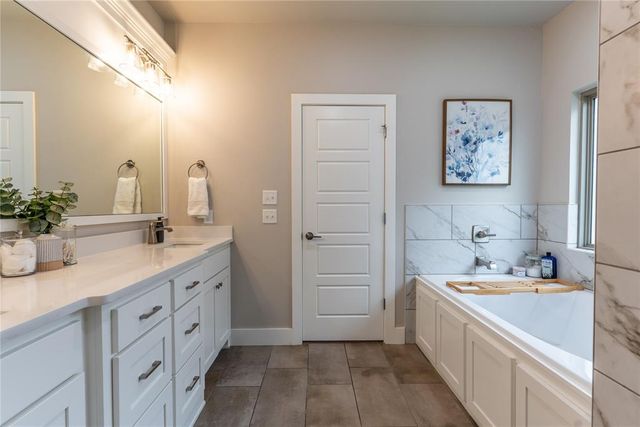 14521 Rochefort Lane, Yukon, OK 73099