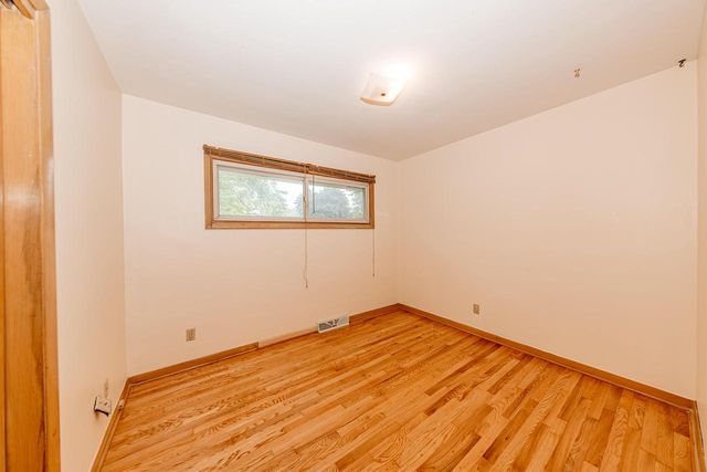 N78W16300 Carl Ross DRIVE, Menomonee Falls, WI 53051