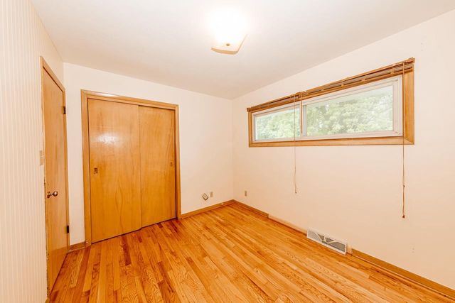 N78W16300 Carl Ross DRIVE, Menomonee Falls, WI 53051