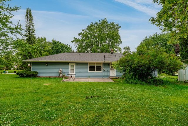 N78W16300 Carl Ross DRIVE, Menomonee Falls, WI 53051