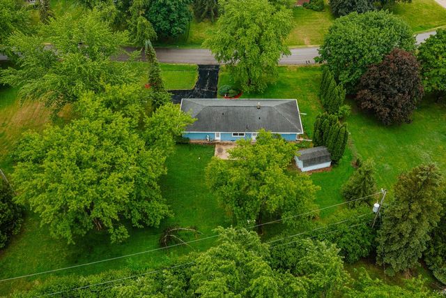 N78W16300 Carl Ross DRIVE, Menomonee Falls, WI 53051