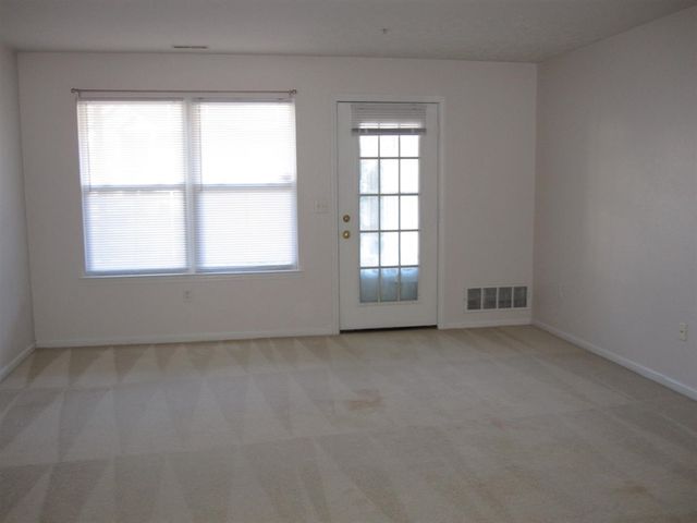 1419 Millbrook Trail, Ann Arbor, MI 48108