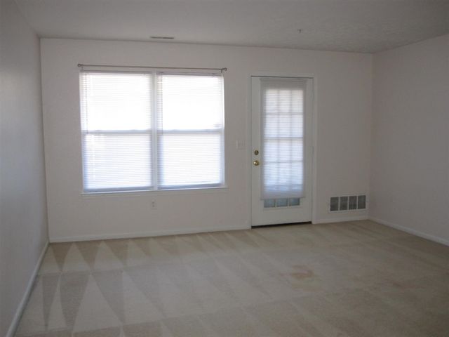 1419 Millbrook Trail, Ann Arbor, MI 48108