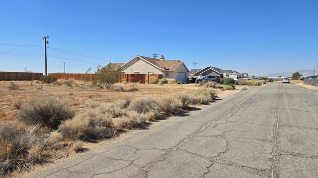 Bay Ave Near Kenniston St, California City, CA 93505