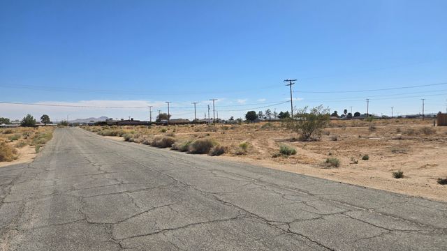 Bay Ave Near Kenniston St, California City, CA 93505