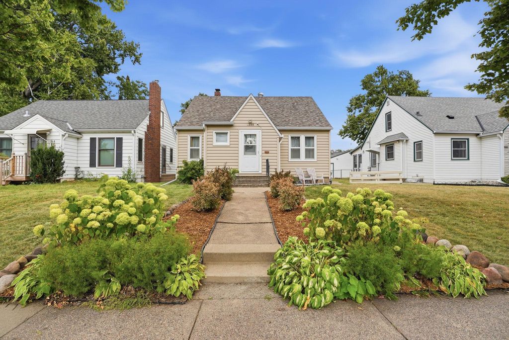 1238 Grotto Street N, Saint Paul, MN 55117 — exterior