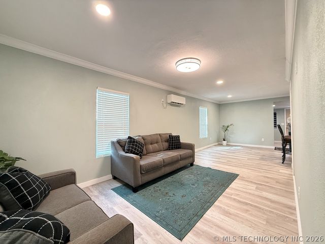 306 N Grant Avenue, Sand Springs, OK 74063