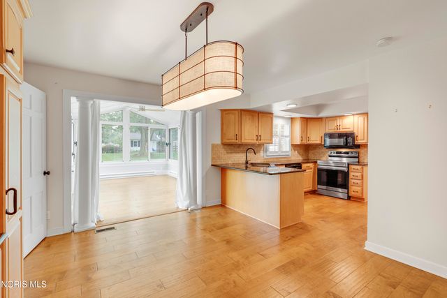 5959 Granville Drive, Sylvania, OH 43560
