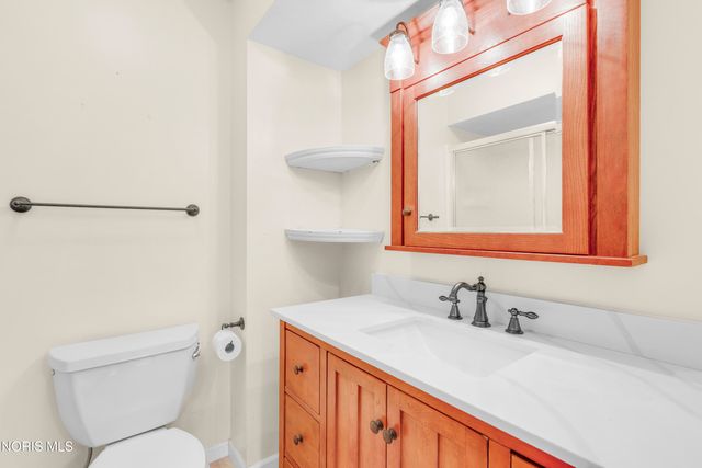 5959 Granville Drive, Sylvania, OH 43560