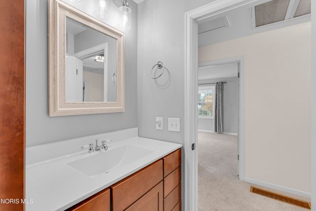 5959 Granville Drive, Sylvania, OH 43560
