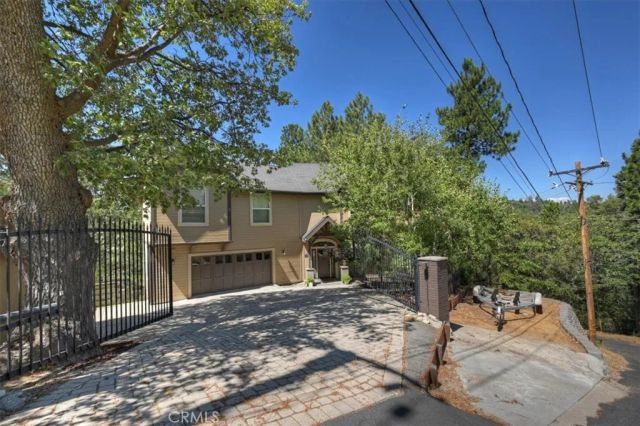 1036 Sandalwood, Lake Arrowhead, CA 92352