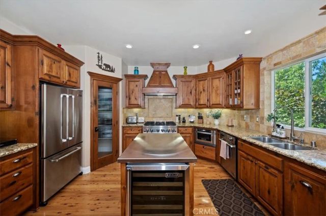 1036 Sandalwood, Lake Arrowhead, CA 92352