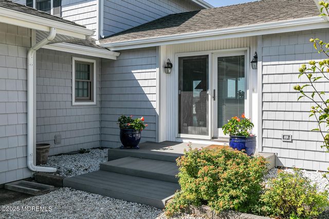 233 Curtis Point Drive, Mantoloking, NJ 08738