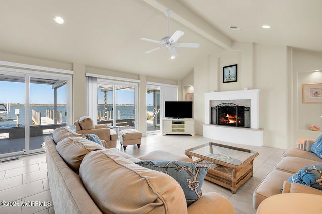 233 Curtis Point Drive, Mantoloking, NJ 08738