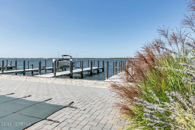 233 Curtis Point Drive, Mantoloking, NJ 08738