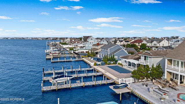 233 Curtis Point Drive, Mantoloking, NJ 08738
