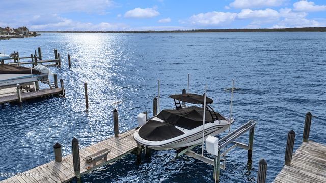 233 Curtis Point Drive, Mantoloking, NJ 08738