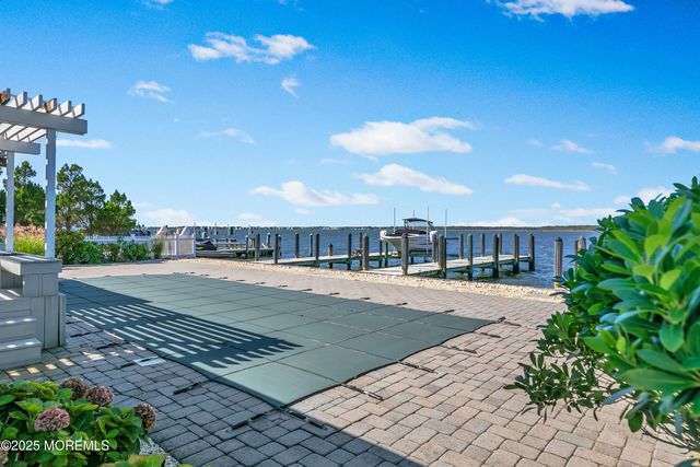 233 Curtis Point Drive, Mantoloking, NJ 08738