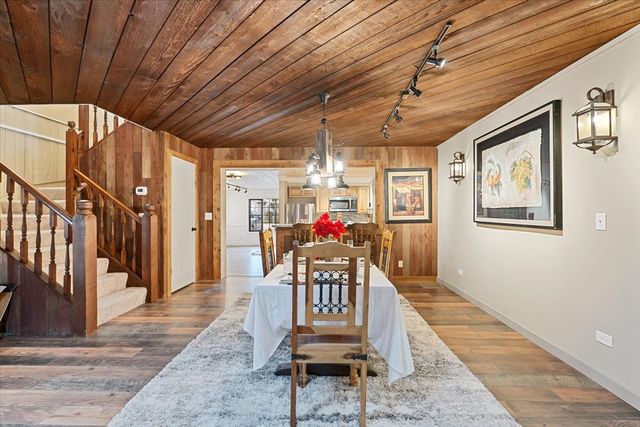 27 Maple Avenue, Lake Zurich, IL 60047