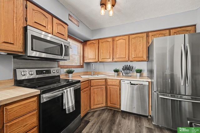 13523 Redwood Street, Omaha, NE 68138