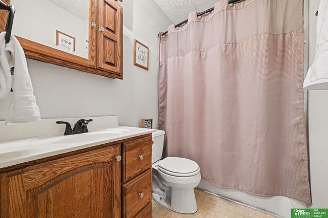 13523 Redwood Street, Omaha, NE 68138