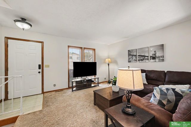 13523 Redwood Street, Omaha, NE 68138