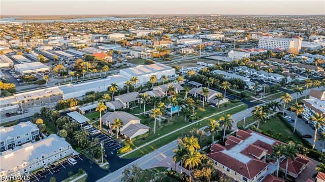 801 W Elkcam CIR C6, Marco Island, FL 34145