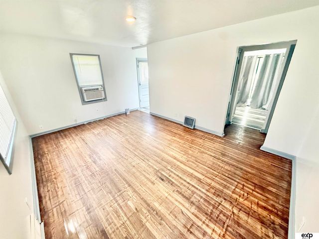3710 Bedford Avenue, Omaha, NE 68111