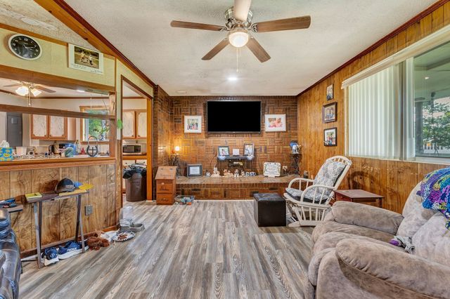 111 School St, Cumberland Furnace, TN 37051