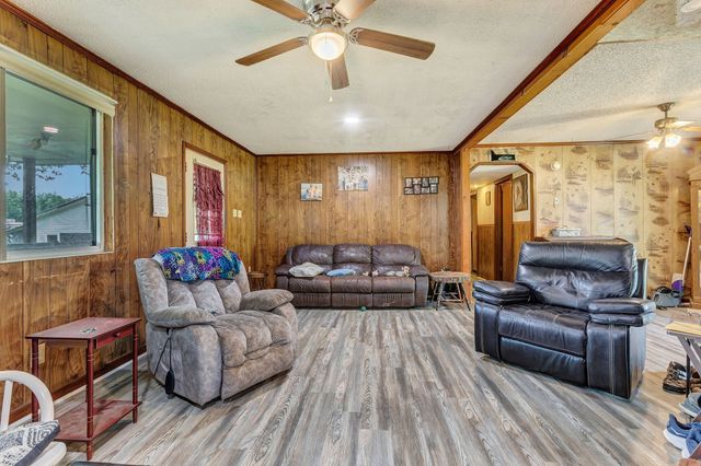111 School St, Cumberland Furnace, TN 37051