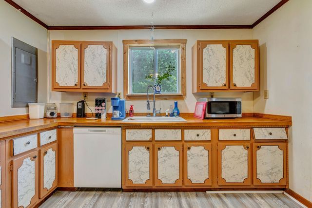 111 School St, Cumberland Furnace, TN 37051