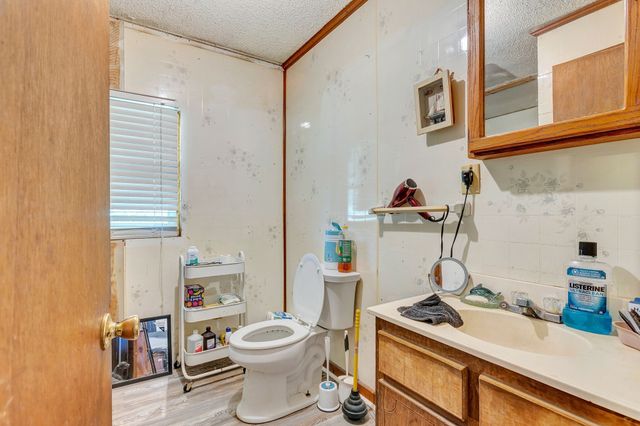 111 School St, Cumberland Furnace, TN 37051