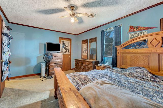 111 School St, Cumberland Furnace, TN 37051