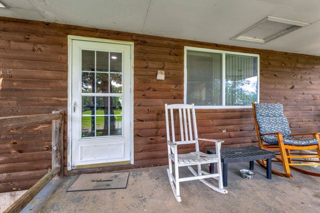 111 School St, Cumberland Furnace, TN 37051