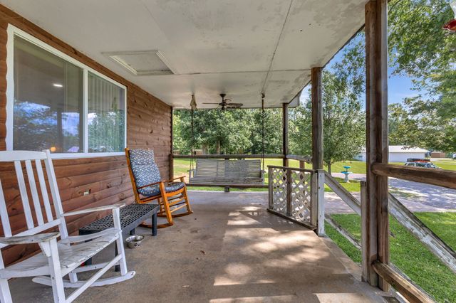 111 School St, Cumberland Furnace, TN 37051