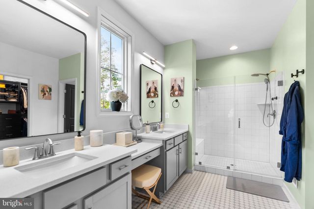 18140 MOSS GARDEN RD, Dumfries, VA 22026