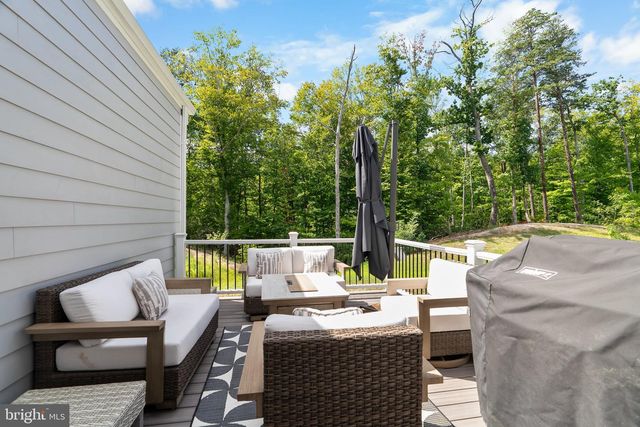 18140 MOSS GARDEN RD, Dumfries, VA 22026