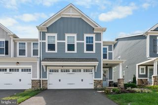 18140 MOSS GARDEN RD, Dumfries, VA 22026