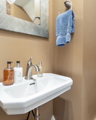 883 S 5th Street, Columbus, OH 43206