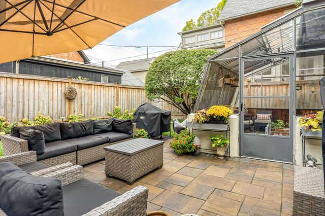 883 S 5th Street, Columbus, OH 43206
