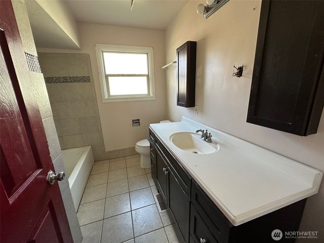 4811 N Lincoln Street, Spokane, WA 99205