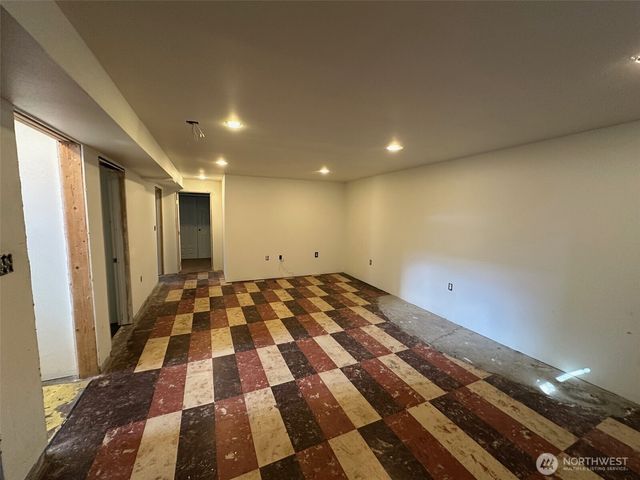 4811 N Lincoln Street, Spokane, WA 99205
