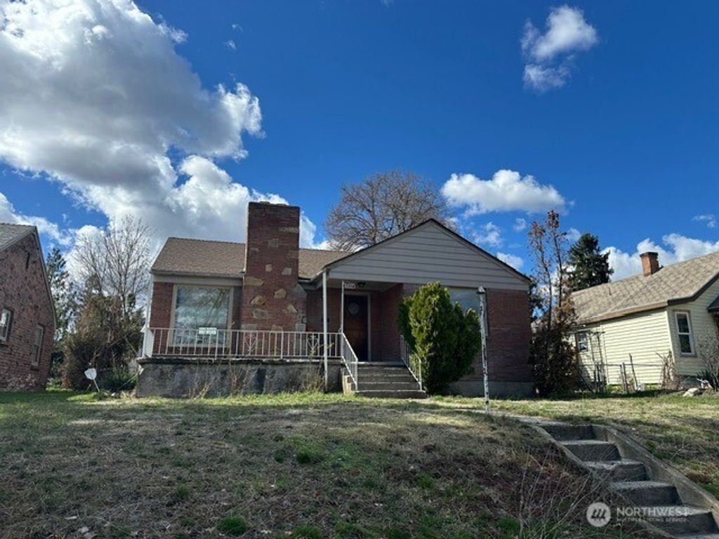 4811 N Lincoln Street, Spokane, WA 99205