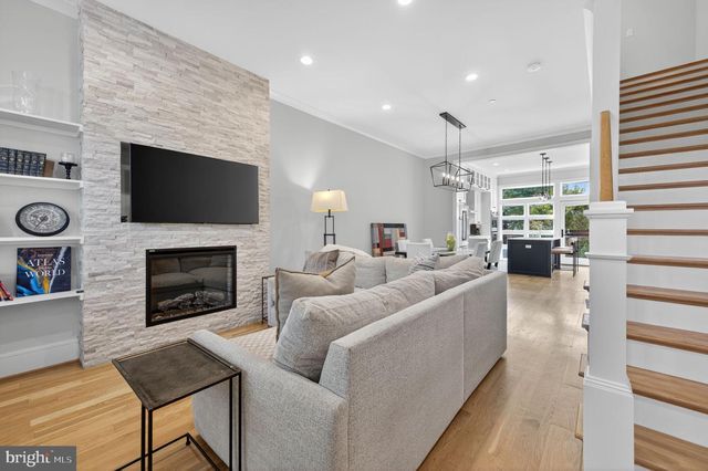 1309 D ST SE, Washington, DC 20003