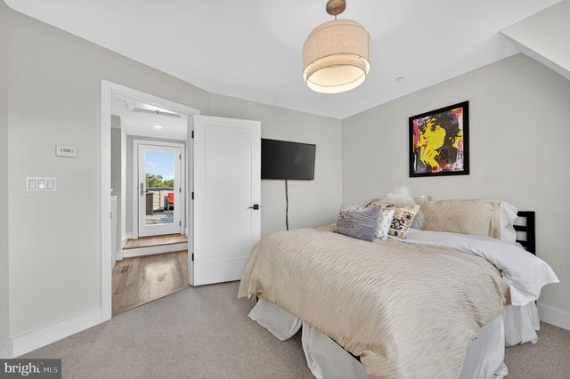 1309 D ST SE, Washington, DC 20003