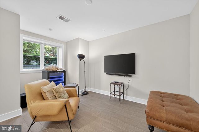 1309 D ST SE, Washington, DC 20003